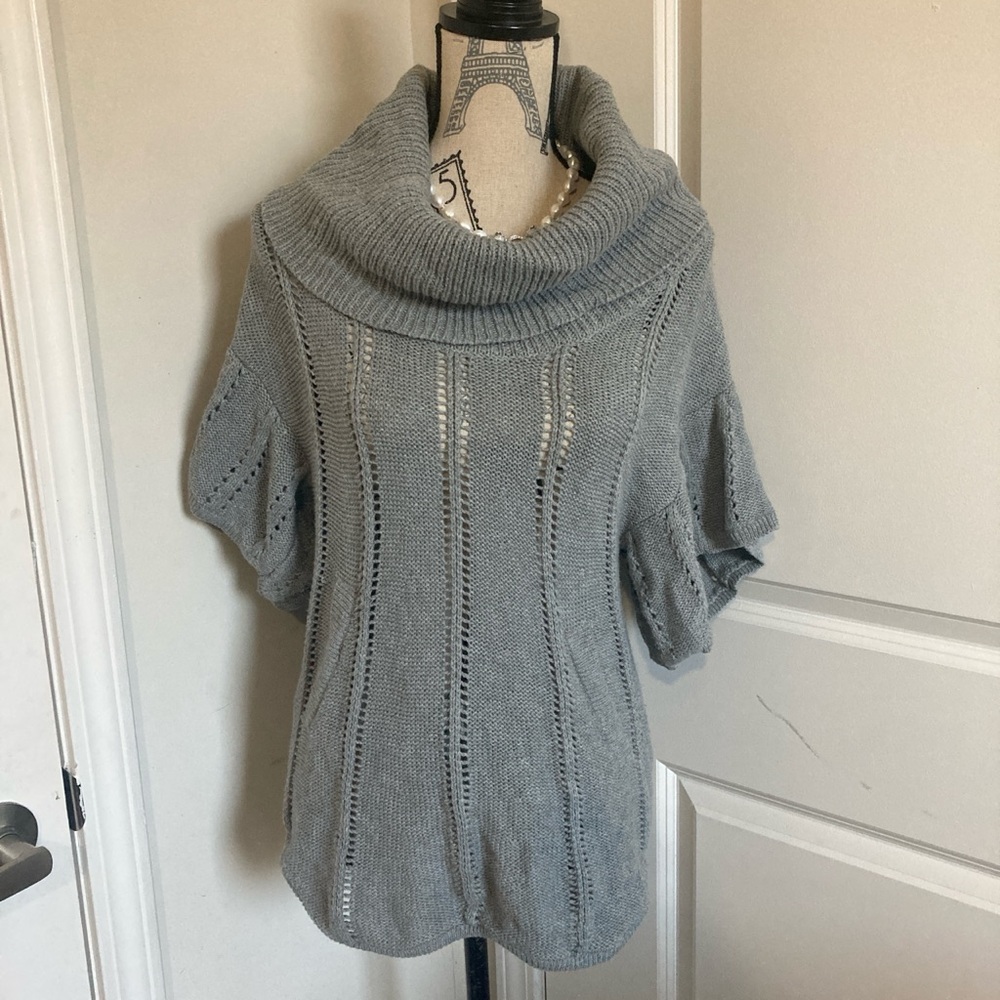 BCBGMaxAzria Light Gray Cowl Neck Sweater Short Bell Wide Sleeves Wool Blend